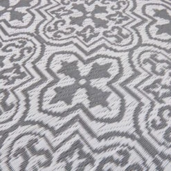 In- & Outdoor-Teppich Kacheln L 180 X B 118cm COLOUR CLASH In Grau-Weiß -Home Decoration&Supplies butlers in and outdoor teppich kacheln l 180 x b 118cm colour clash in grau weiss 4