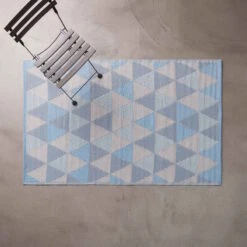 In- & Outdoorteppich Dreiecke L 180 X B 120cm COLOUR CLASH In Pastellblau -Home Decoration&Supplies butlers in and outdoorteppich dreiecke l 180 x b 120cm colour clash in pastellblau 3