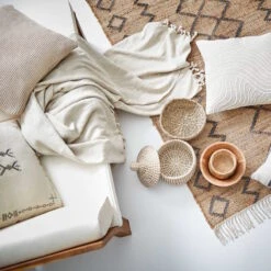 Titelseite -Home Decoration&Supplies butlers kissen l 50 x b 50cm sienna in beige 1