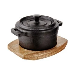 Mini-Serviertopf Mit Holzuntersetzer L 14 X B 11cm HOT IRON In Schwarz -Home Decoration&Supplies butlers mini serviertopf mit holzuntersetzer l 14 x b 11cm hot iron in schwarz 3