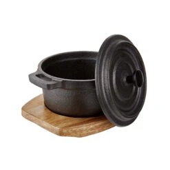 Mini-Serviertopf Mit Holzuntersetzer L 14 X B 11cm HOT IRON In Schwarz -Home Decoration&Supplies butlers mini serviertopf mit holzuntersetzer l 14 x b 11cm hot iron in schwarz 4