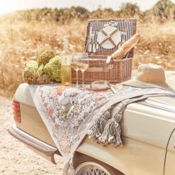 Picknickdecke L 175 X B 154cm BETWEEN FLOWERS In Creme -Home Decoration&Supplies butlers picknickdecke l 175 x b 154cm between flowers in creme 7