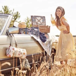 Picknickdecke L 175 X B 154cm BETWEEN FLOWERS In Dunkelblau -Home Decoration&Supplies butlers picknickdecke l 175 x b 154cm between flowers in dunkelblau 8